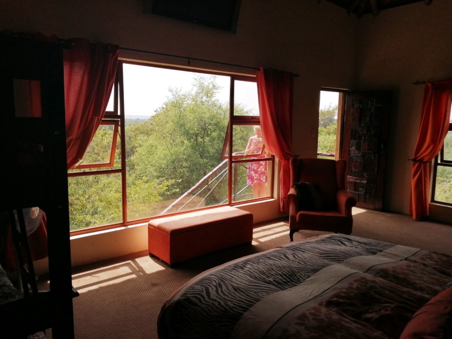 4 Bedroom Property for Sale in Boschenvaal River Front Lodges Free State